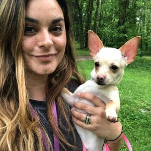 Meet your Posher, Delia